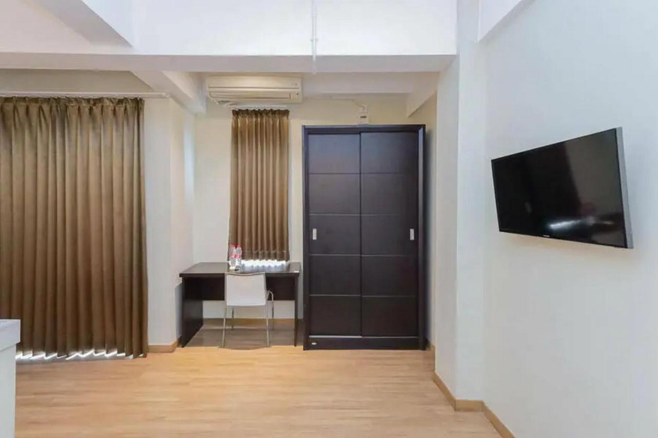 Reddoorz Plus At Riverside Malang Exteriér fotografie