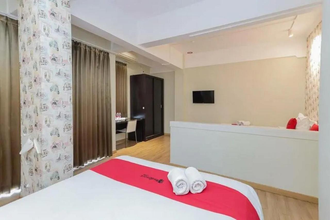 Reddoorz Plus At Riverside Malang Exteriér fotografie